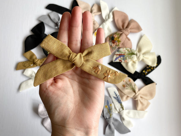 Hand Embroidered Rust Daisies - Oversized School Girl Bow
