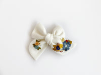 Hand Embroidered Bow - Chunky - Ivory - Floral