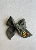 Hand Embroidered Bow - Chunky - Floral Bunch