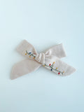 Hand Embroidered Bow - School Girl - Light Pink - Christmas Lights