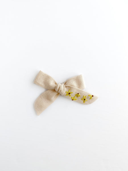 Hand Embroidered Daisies - School Girl Bow
