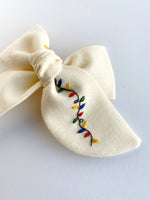 Hand Embroidered Bow - Chunky - Lights